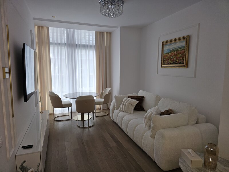 Floreasca UpSite by Atenor, 3/25, imobil 2025, parcare + boxa subsol